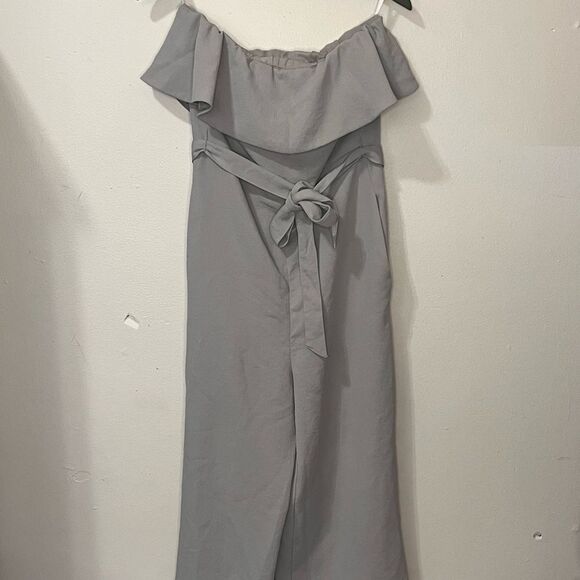 Aritzia Babaton Flutter Cropped Sleeveless Jumpsuit Size 6 - Picture 4 of 7